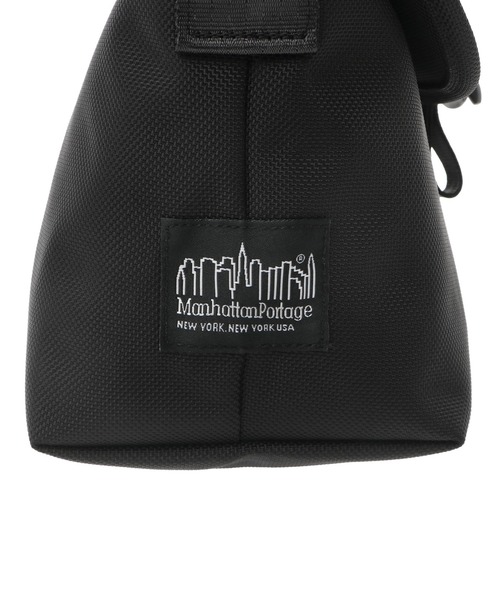 Manhattan Portage BLACK LABEL(マンハッタンポーテージ ブラックレーベル)の「NYLON MESSENGER BAG (XS) FZP FIDLOCK V-BUCKLE CORDURA BALLISTIC FABRIC(メッセンジャーバッグ・メンズ・ブラック・X-SMALL)」の11枚目の写真