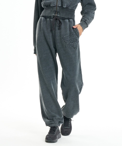 BILLABONG(ビラボン)の「BILLABONG ウィメンズ WASHED SWEAT JOGGER PANTS ロングパンツ 【2026年秋冬モデル】/ビラボンウォッシュドスウェットパンツ(セットアップ対応可)(スウェットパンツ・レディース・ライトブルー/ブラック・MEDIUM/LARGE)」の1枚目の写真