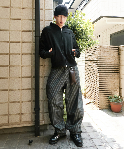 XERO（ゼロ）の「ディバイド レギュラー スラブ フード ジップアップ [ブラック]（パーカー・レディース・その他・MEDIUM/LARGE）」の2枚目の写真