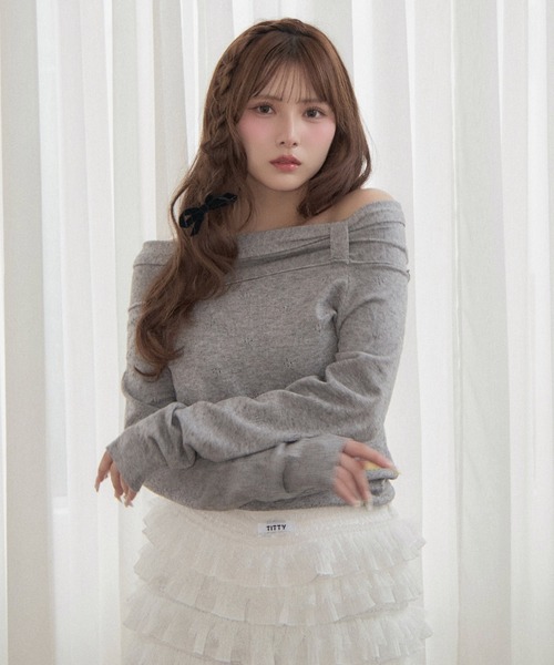 TITTY&CO.(ティティーアンドコー)の「リボンデザインオフショルニット(ニット/セーター・レディース・チャコールグレー/グレー/アイボリー・FREE)」の9枚目の写真