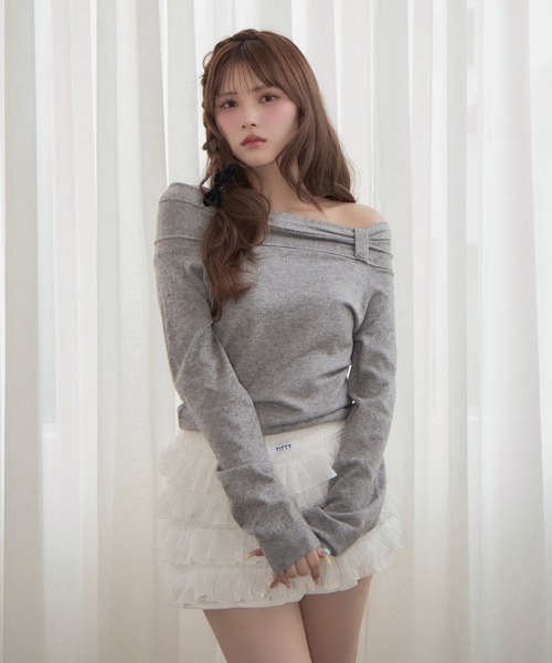 TITTY&CO.(ティティーアンドコー)の「リボンデザインオフショルニット(ニット/セーター・レディース・チャコールグレー/グレー/アイボリー・FREE)」の10枚目の写真