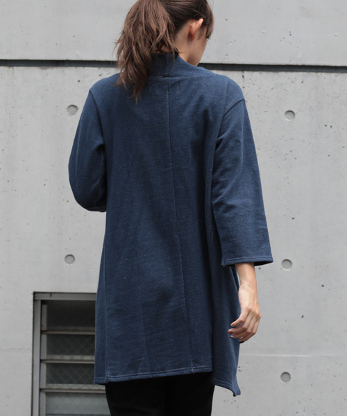 Denime(ドゥニーム)の「INDIGOLIKE CARDIGAN/インディゴライクスウェットカーディガン(カーディガン/ボレロ・レディース・ネイビー/ブルー・FREE)」の7枚目の写真