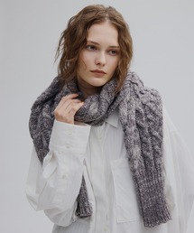Ameri（アメリ）の「MULTI WAY CABLE KNIT MUFFLER（マフラー）」