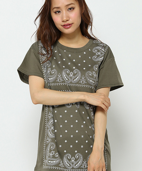 VENCEEXCHANGE(ヴァンスエクスチェンジ)の「バンダナ柄Tシャツ (Tシャツ/カットソー・レディース・ネイビー/ピンク/オリーブ/オフホワイト・MEDIUM)」の2枚目の写真