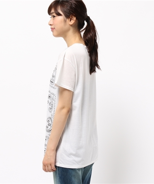 VENCEEXCHANGE(ヴァンスエクスチェンジ)の「バンダナ柄Tシャツ (Tシャツ/カットソー・レディース・ネイビー/ピンク/オリーブ/オフホワイト・MEDIUM)」の6枚目の写真