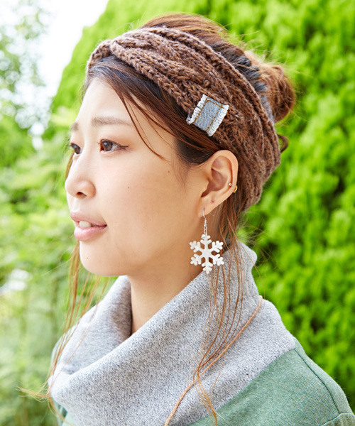 チャイハネ（チャイハネ）の「【チャイハネ】雪の結晶ピアス（ピアス（両耳用）・レディース・ブラウン/ホワイト/ブルー・FREE）」の4枚目の写真