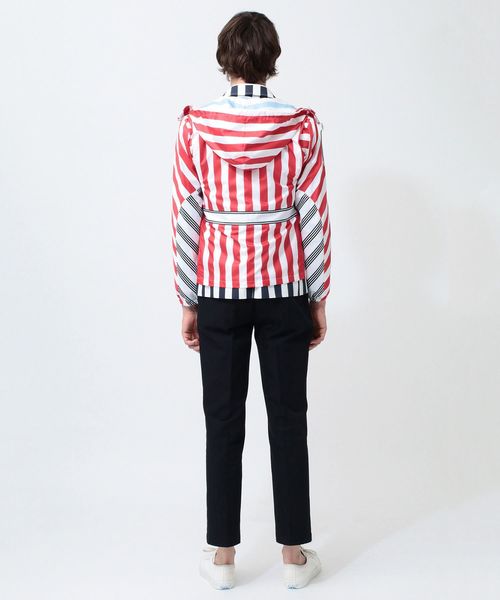 koe×THOM BROWNE（コエトムブラウン）の「[koe×THOM BROWNE]MENS HOODED JACKET（ブルゾン・メンズ・ネイビー/ストライプ・LARGE/MEDIUM/SMALL）」の8枚目の写真