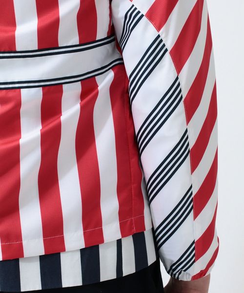 koe×THOM BROWNE（コエトムブラウン）の「[koe×THOM BROWNE]MENS HOODED JACKET（ブルゾン・メンズ・ネイビー/ストライプ・LARGE/MEDIUM/SMALL）」の17枚目の写真