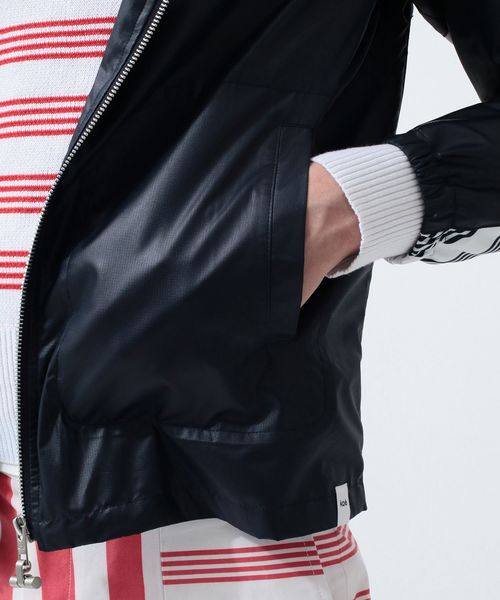 koe×THOM BROWNE（コエトムブラウン）の「[koe×THOM BROWNE]MENS HOODED JACKET（ブルゾン・メンズ・ネイビー/ストライプ・LARGE/MEDIUM/SMALL）」の19枚目の写真