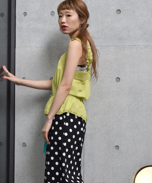 w closet（ダブルクローゼット）の「コットンレースノースリーブブラウス（シャツ/ブラウス・レディース・オフホワイト/イエロー/ブラック・FREE）」の16枚目の写真