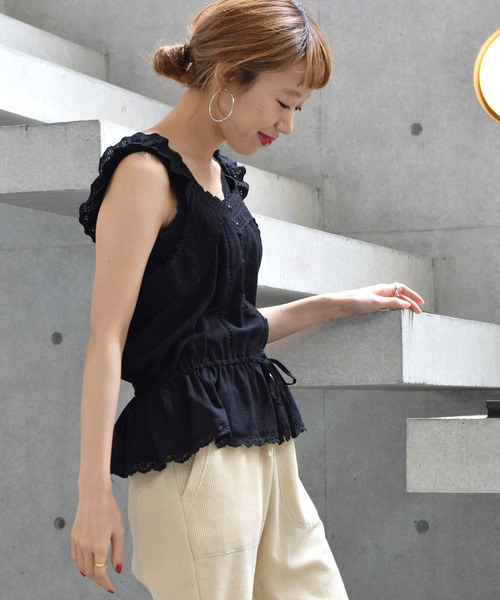 w closet（ダブルクローゼット）の「コットンレースノースリーブブラウス（シャツ/ブラウス・レディース・オフホワイト/イエロー/ブラック・FREE）」の21枚目の写真