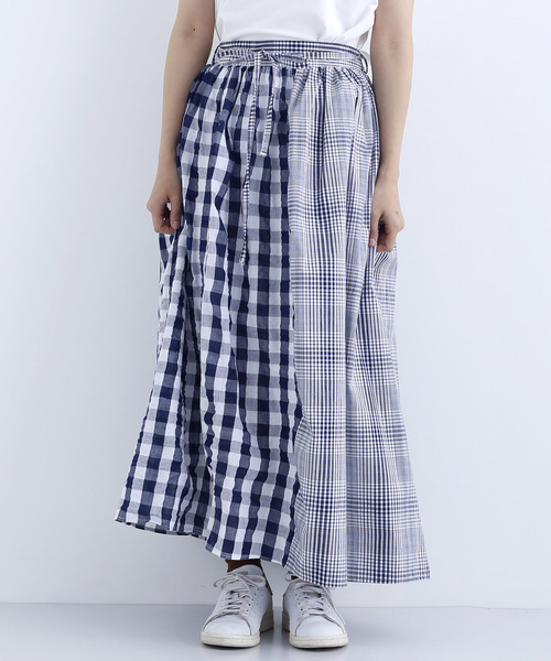 MERLOT（メルロー）の「ギンガムチェック柄切替スカート1600（スカート・レディース・ブラック/ネイビー・FREE）」の5枚目の写真