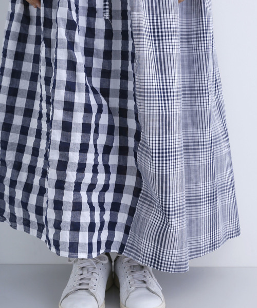 MERLOT（メルロー）の「ギンガムチェック柄切替スカート1600（スカート・レディース・ブラック/ネイビー・FREE）」の9枚目の写真