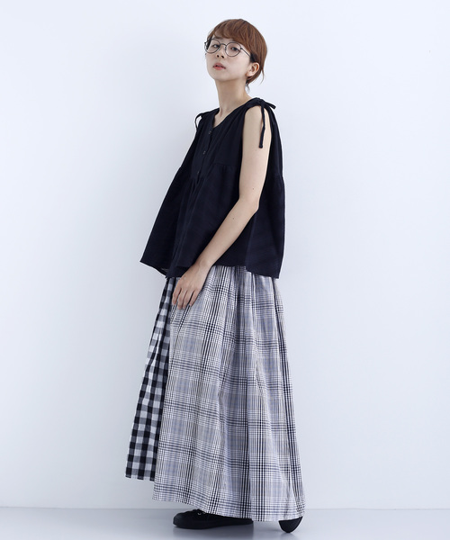 MERLOT（メルロー）の「ギンガムチェック柄切替スカート1600（スカート・レディース・ブラック/ネイビー・FREE）」の12枚目の写真