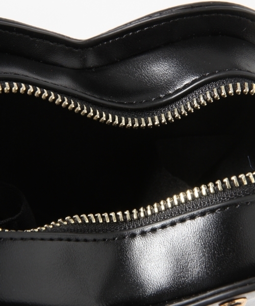 LOWRYS FARM（ローリーズファーム）の「ハートミニショルダー　800881（ショルダーバッグ・レディース・ブラック/レッド/シルバー・FREE）」の9枚目の写真