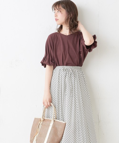 natural couture(ナチュラルクチュール)の「タック袖ドルマンTシャツ(Tシャツ/カットソー・レディース・オフホワイト/グリーン/ブラック/ブラウン・FREE)」の18枚目の写真