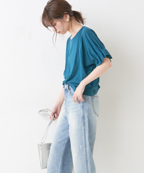 natural couture(ナチュラルクチュール)の「タック袖ドルマンTシャツ(Tシャツ/カットソー・レディース・オフホワイト/グリーン/ブラック/ブラウン・FREE)」の16枚目の写真