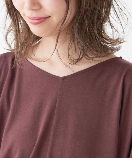 natural couture(ナチュラルクチュール)の「タック袖ドルマンTシャツ(Tシャツ/カットソー・レディース・オフホワイト/グリーン/ブラック/ブラウン・FREE)」の5枚目の写真