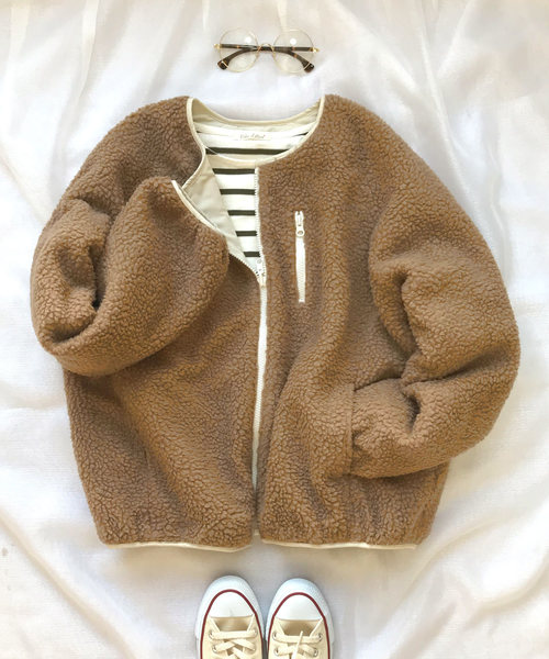 KOBE LETTUCE（コウベレタス）の「2typeリバーシブルパイピングボアジャケット　撥水加工（ダウンジャケット/コート・レディース・ブラック/グレー/カーキ/アイボリー/ホワイト系その他/ブラック系その他/グレー系その他/グリーン系その他/ベージュ/ブラウン系その他2/ブラウン系その他3/ホワイト系その他2/ホワイト系その他3/モカ/ブラウン系その他/ベージュ系その他2/ベージュ系その他3/ベージュ系その他/ホワイト系その他4/ホワイト系その他5/ホワイト系その他6/ホワイト系その他7/グレー系その他2/グレー系その他3/ブラウン系その他4/ブラウン系その他5/ベージュ系その他4/ベージュ系その他5/ホワイト系/ベージュ系2/ベージュ系/グリーン系/ホワイト系1/グレー系/グレー系1/ベージュ系1/ブルー系/ブルー系1/グリーン系1/ベージュ系3/ブラウン系その他6/ホワイト系2/ブラウン系その他7/ホワイト系3/グリーン系2/ブラック系1/ミント/ベージュ系4/ブラック系/ベージュ系5・FREE/M/L/MEDIUM/LARGE/S/SMALL）」の3枚目の写真