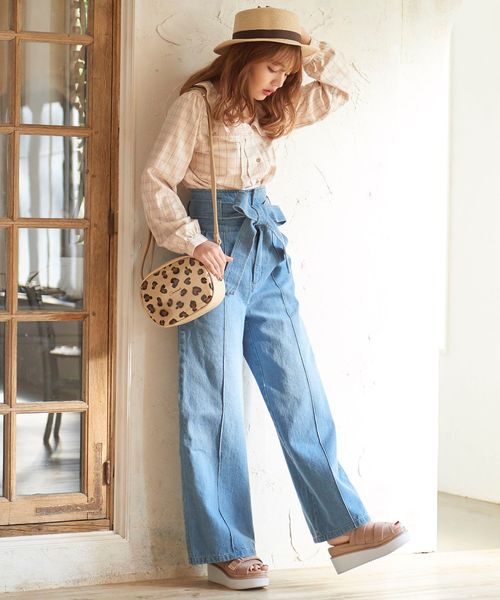 MAJESTIC LEGON（マジェスティックレゴン）の「リボンベルト付パンツ（その他パンツ・レディース・アイボリー/ブルー/ネイビー・MEDIUM/SMALL）」の4枚目の写真