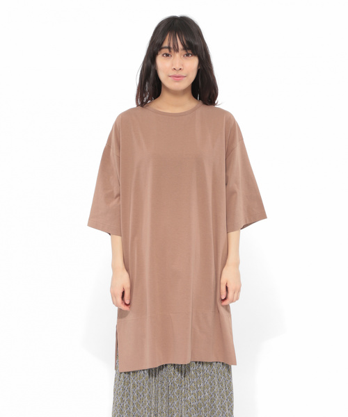 LAKOLE（ラコレ）の「【UVカット】ワイドヘムビッグTチュニック / LAKOLE（チュニック・レディース・ブラック/オフホワイト/カーキ/ライトブラウン・SMALL/MEDIUM）」の9枚目の写真