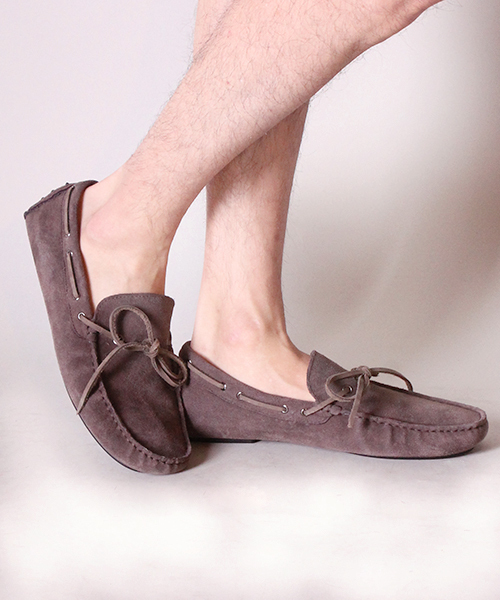 Lui's（ルイス）の「Lui's ドライビングシューズ（モカシン/デッキシューズ・メンズ・グレー/レッド/ベージュ/ネイビー・42/43/41）」の2枚目の写真