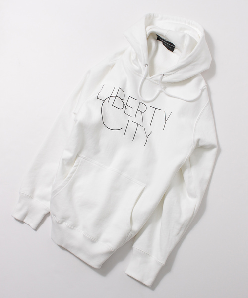 LIBERTY CITY（リバティシティ）の「【LIBERTY CITY/リバティーシティ】 [BIG C] スウェットパーカー（パーカー・メンズ・ホワイト/ブラック/グレー・2/4/3）」の15枚目の写真
