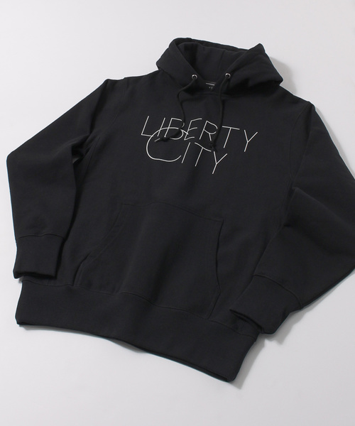 LIBERTY CITY（リバティシティ）の「【LIBERTY CITY/リバティーシティ】 [BIG C] スウェットパーカー（パーカー・メンズ・ホワイト/ブラック/グレー・2/4/3）」の8枚目の写真