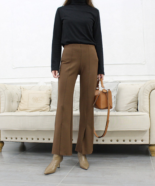 MODE ROBE（モードローブ）の「センタープレススリットパンツ（その他パンツ・レディース・ブラック/ブラウン/ベージュ・FREE）」の7枚目の写真