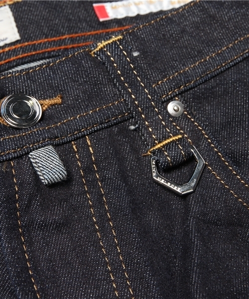 MEN'S MELROSE（メンズメルローズ）の「【Gainer12月号掲載】【成宮寛貴さん着用smart12月号】COMFORT　DRESSストレッチデニムテーパードパンツ（デニムパンツ・メンズ・ホワイト/インディゴブルー・X-LARGE/LARGE/MEDIUM/SMALL）」の5枚目の写真