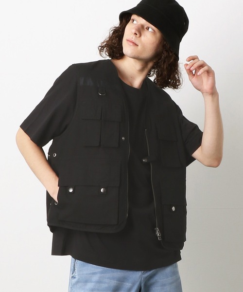 Purple&Yellow（パープルアンドイエロー）の「マルチポケットベスト（ベスト・メンズ・ブラック/ベージュ/レッド・SMALL/MEDIUM/LARGE）」の2枚目の写真