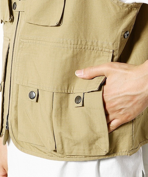 Purple&Yellow（パープルアンドイエロー）の「マルチポケットベスト（ベスト・メンズ・ブラック/ベージュ/レッド・SMALL/MEDIUM/LARGE）」の17枚目の写真