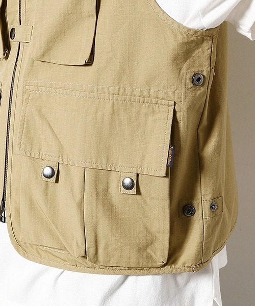 Purple&Yellow（パープルアンドイエロー）の「マルチポケットベスト（ベスト・メンズ・ブラック/ベージュ/レッド・SMALL/MEDIUM/LARGE）」の16枚目の写真