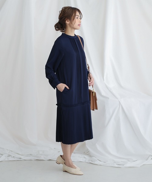 FLEUR DE KALINA(フレールドゥカリーナ)の「【FLEUR DE KALINA/フレール ドゥ カリーナ】LHELBIE タック裾プリーツワンピース(ワンピース・レディース・ブルー/ネイビー/ベージュ・FREE)」の15枚目の写真