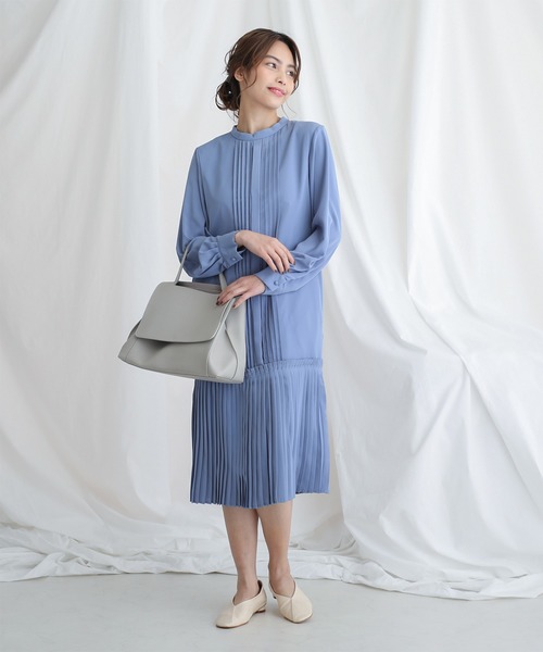 FLEUR DE KALINA(フレールドゥカリーナ)の「【FLEUR DE KALINA/フレール ドゥ カリーナ】LHELBIE タック裾プリーツワンピース(ワンピース・レディース・ブルー/ネイビー/ベージュ・FREE)」の11枚目の写真