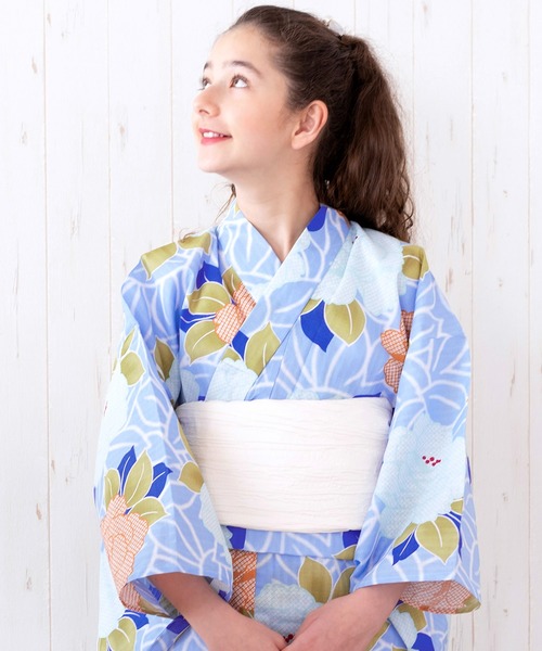 KYOETSU（キョウエツ）の「浴衣 女の子 子供 3点セット( 浴衣 + 帯 + 下駄 ) レトロC（浴衣・キッズ・グリーン系その他/ブルー系その他/オレンジ系その他/グレー系その他2/グレー系その他3/ブルー系その他5/イエロー系その他/レッド系その他/レッド系その他2/ブルー系その他6/グレー系その他/ピンク系その他/パープル系その他/ブルー系その他4/ブルー系その他3/ブルー系その他2/その他1/その他2/その他3/その他4・140/150/110/120/130）」の8枚目の写真