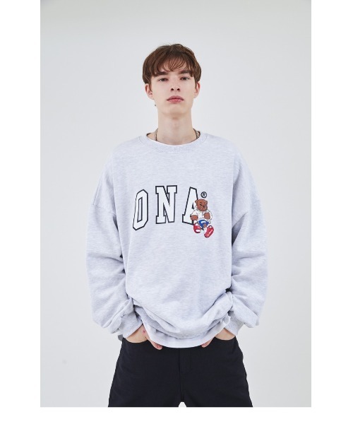 ONA(オーエヌエー)の「『ONA/オーエヌエー』BULLDOG CURVE LINE LOGO SWEATSHIRT/ブルドッグ カーブライン ロゴスウェットシャツ トレーナー(スウェット・メンズ・グレー/レッド/ブラック/ライトグレー・M/L)」の14枚目の写真