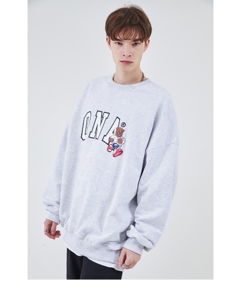 ONA(オーエヌエー)の「『ONA/オーエヌエー』BULLDOG CURVE LINE LOGO SWEATSHIRT/ブルドッグ カーブライン ロゴスウェットシャツ トレーナー(スウェット・メンズ・グレー/レッド/ブラック/ライトグレー・M/L)」の16枚目の写真