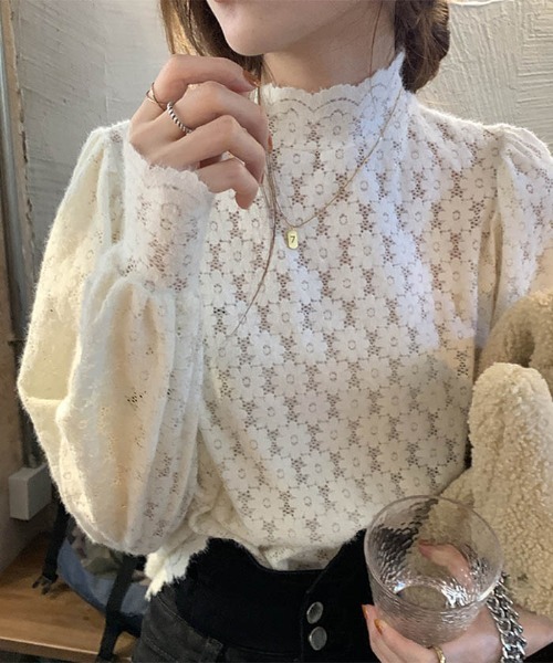 MAISON DE THERESE(メゾン ド テレーズ)の「透けるレースブラウス(シャツ/ブラウス・レディース・ブラック/ホワイト/ベージュ・FREE)」の4枚目の写真
