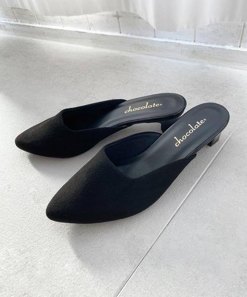 chocolates（チョコラテス）の「アーモンドトゥミュール【日本製】（パンプス・レディース・ブラック/ブルー/グレイッシュベージュ・24cm/22cm/23cm/22.5cm/24.5cm/25cm/23.5cm）」の6枚目の写真