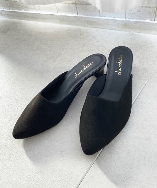 chocolates（チョコラテス）の「アーモンドトゥミュール【日本製】（パンプス・レディース・ブラック/ブルー/グレイッシュベージュ・24cm/22cm/23cm/22.5cm/24.5cm/25cm/23.5cm）」の7枚目の写真