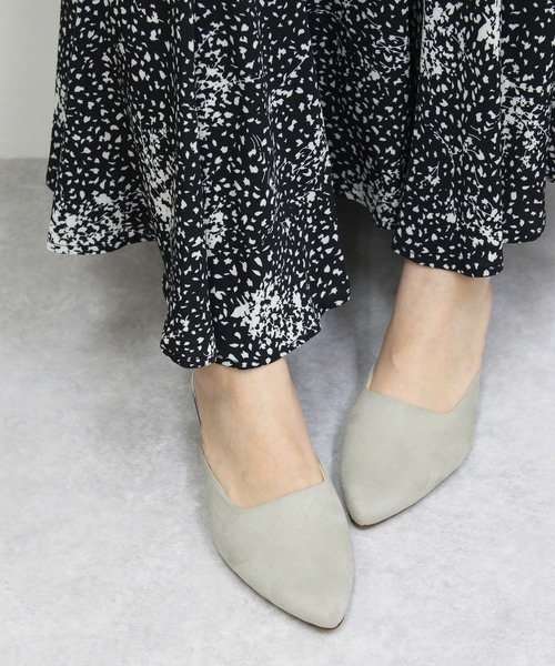 chocolates（チョコラテス）の「アーモンドトゥミュール【日本製】（パンプス・レディース・ブラック/ブルー/グレイッシュベージュ・24cm/22cm/23cm/22.5cm/24.5cm/25cm/23.5cm）」の13枚目の写真