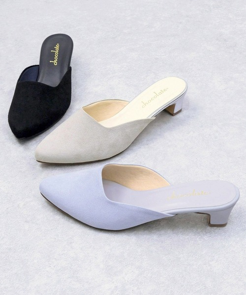 chocolates（チョコラテス）の「アーモンドトゥミュール【日本製】（パンプス・レディース・ブラック/ブルー/グレイッシュベージュ・24cm/22cm/23cm/22.5cm/24.5cm/25cm/23.5cm）」の19枚目の写真