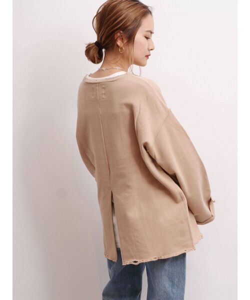 Ungrid（アングリッド）の「ダメージバックスリットスウェット（スウェット・レディース・チャコールグレー/ベージュ/オフホワイト/ブルー・FREE）」の5枚目の写真