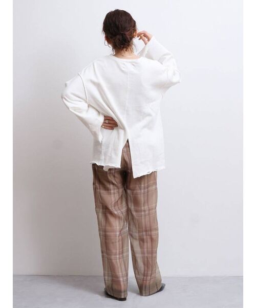 Ungrid（アングリッド）の「ダメージバックスリットスウェット（スウェット・レディース・チャコールグレー/ベージュ/オフホワイト/ブルー・FREE）」の22枚目の写真