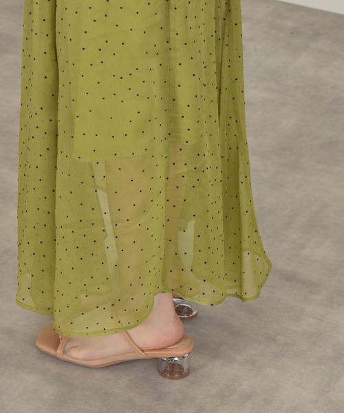 w closet(ダブルクローゼット)の「ドット楊柳フレアスカート(スカート・レディース・オフホワイト/サックスブルー系1/ライム・FREE)」の5枚目の写真