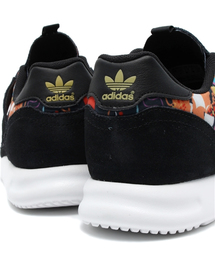 adidas Originals（アディダスオリジナルス）の「ウィメンズ