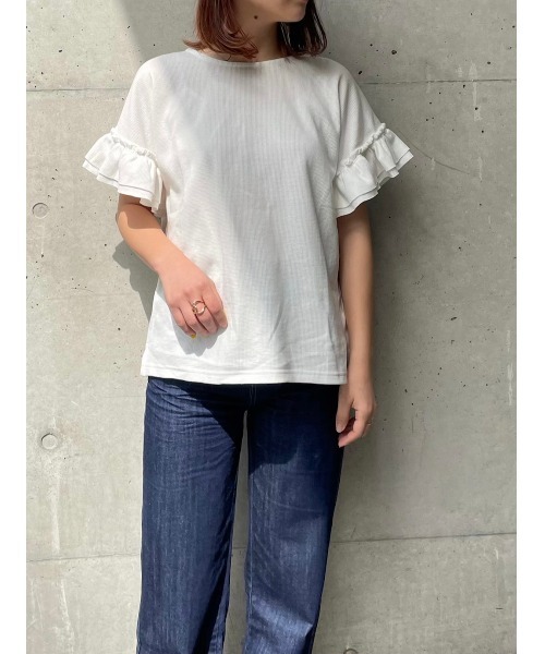 DAIS-Y(デイジー)の「ワッフル地袖フリルTシャツ(Tシャツ/カットソー・レディース・ホワイト/ブラック/ベージュ/モカ・FREE)」の5枚目の写真