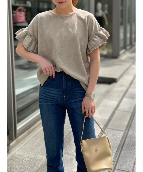 DAIS-Y(デイジー)の「ワッフル地袖フリルTシャツ(Tシャツ/カットソー・レディース・ホワイト/ブラック/ベージュ/モカ・FREE)」の11枚目の写真