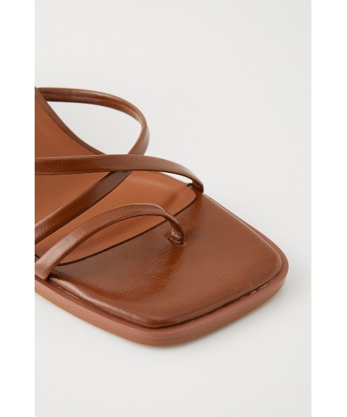 SLY(スライ)の「CROSS STRAP HEEL SANDAL クロス ストラップ ヒール サンダル(サンダル・レディース・キャメル/ホワイト/ブラック・SMALL/MEDIUM/LARGE)」の13枚目の写真